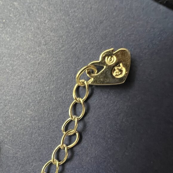 Swarovski Crystal Aline pendant and earrings set - Picture 4 of 4